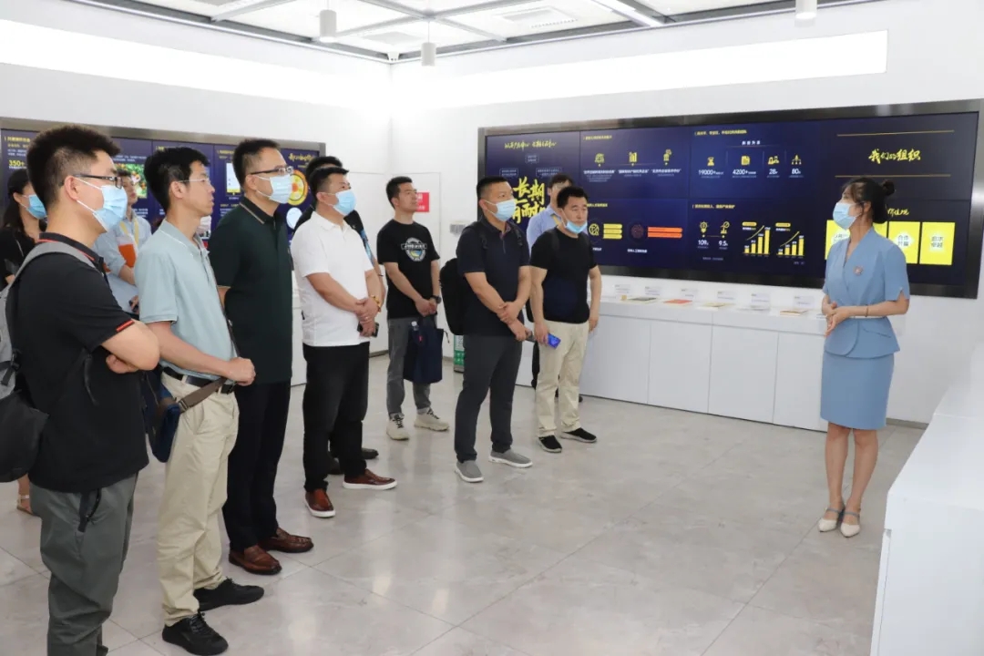 2.webp.jpg 红桃视频