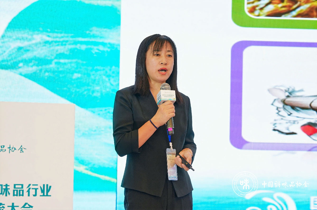 女教授.jpg 红桃视频